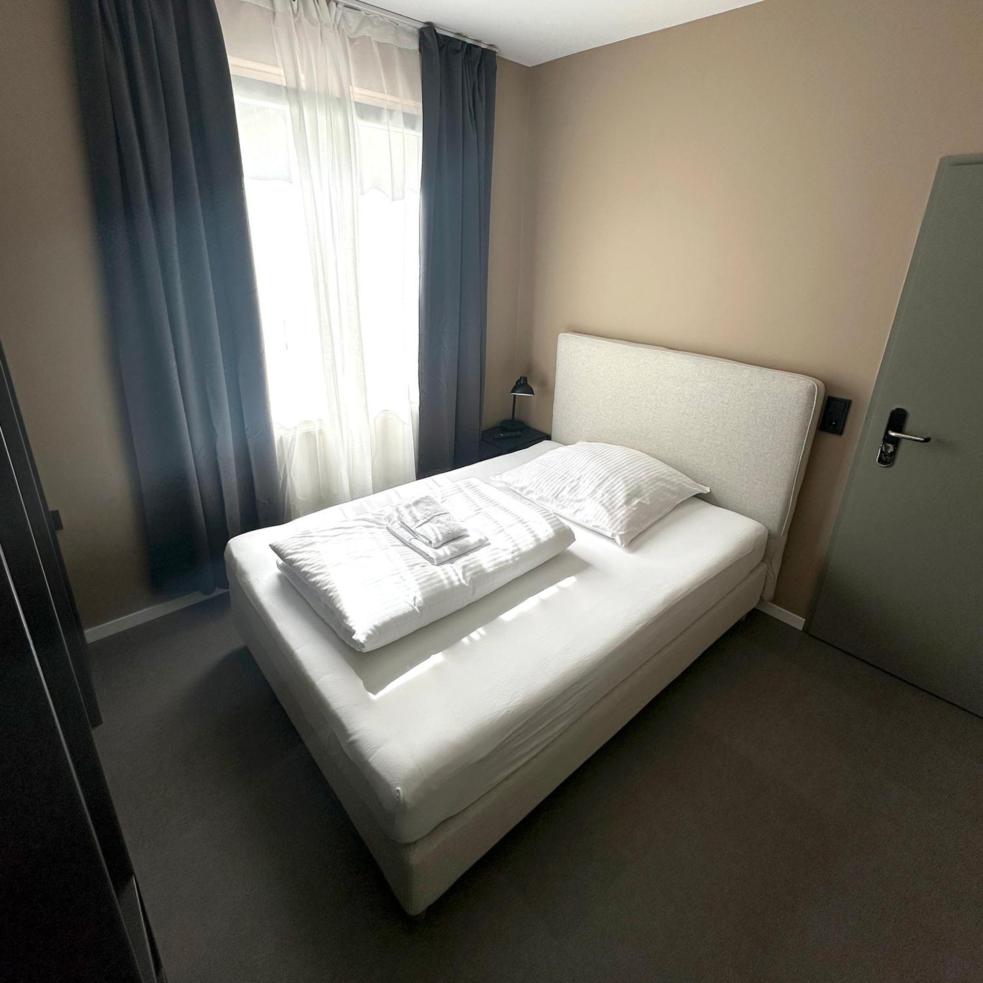 Benztown Hotel Gaestehaus Штутгарт Экстерьер фото